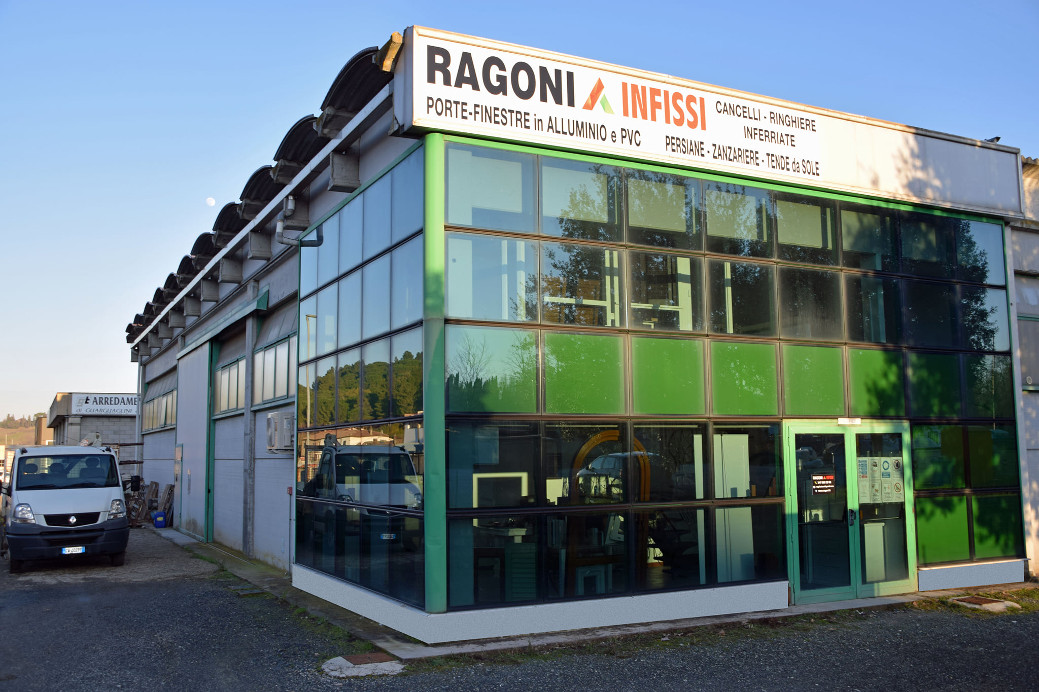 Gli uffici della Ragoni Infissi